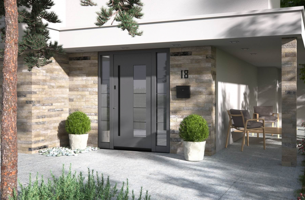 Moderna aluminijasta vhodna vrata Inotherm.