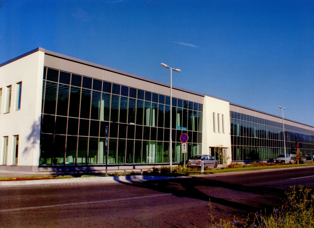 Fertiggestelltes Geschäftsgebäude von Inotherm