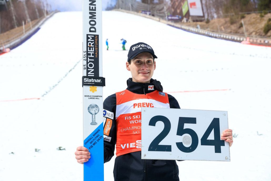 Domen Prevc 2025